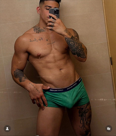 Nacktes geleaktes OnlyFans-Foto von Ajsr16
