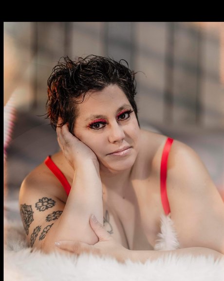 Nacktes geleaktes OnlyFans-Foto von Oregonsharedwifefree