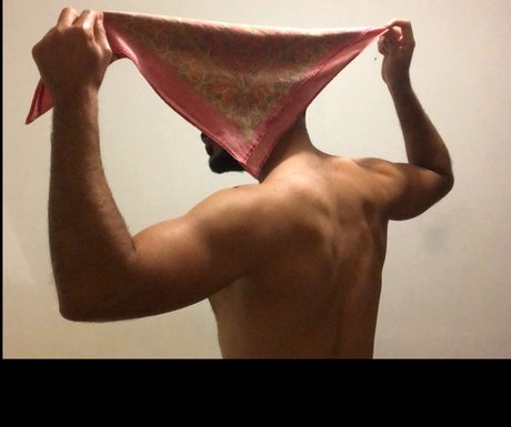 Nacktes geleaktes OnlyFans-Foto von O R E D