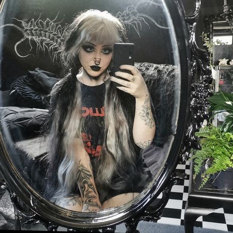 Nacktes geleaktes OnlyFans-Foto von Opal Grey