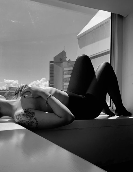 Nacktes geleaktes OnlyFans-Foto von Wifey
