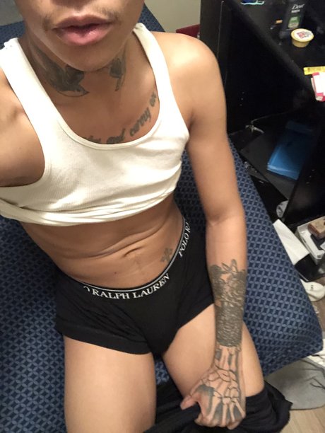 Nacktes geleaktes OnlyFans-Foto von Ace Chilly