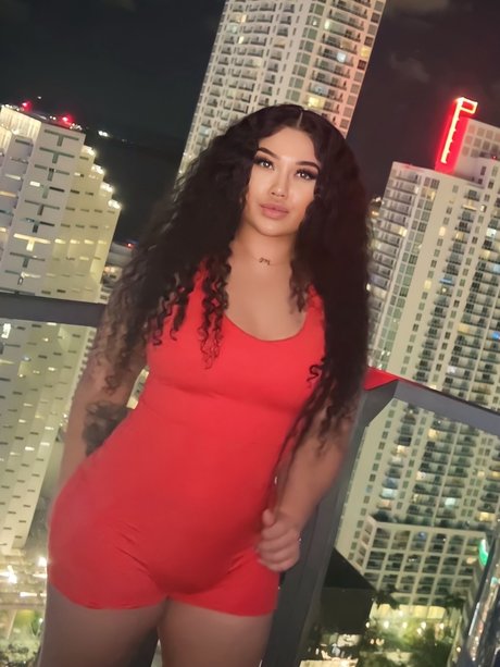 Nacktes geleaktes OnlyFans-Foto von Kitty