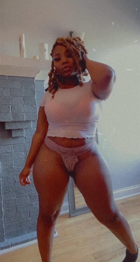 Nacktes geleaktes OnlyFans-Foto von Chyna