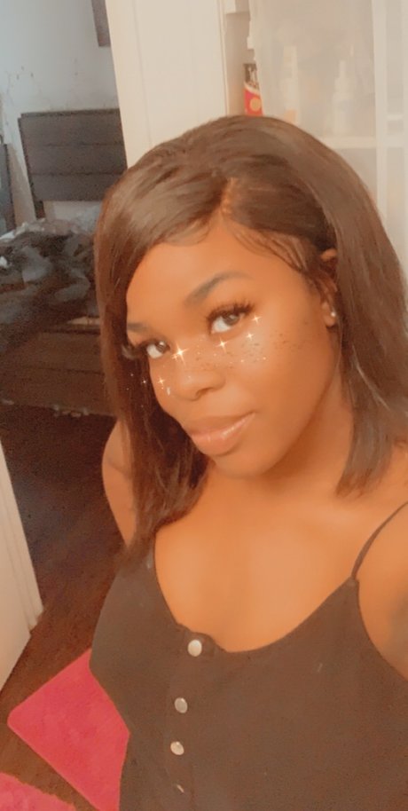 Nacktes geleaktes OnlyFans-Foto von Paradise Ebony