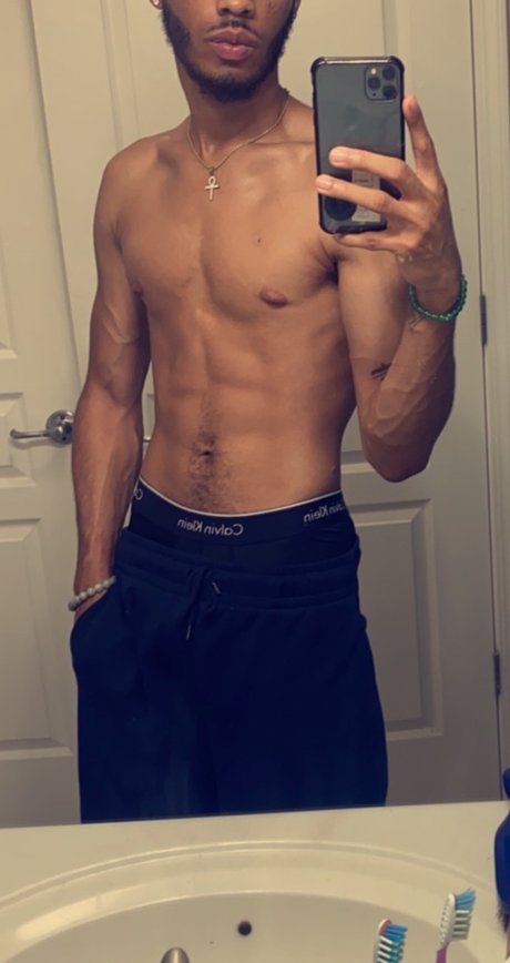 Nacktes geleaktes OnlyFans-Foto von 007papi