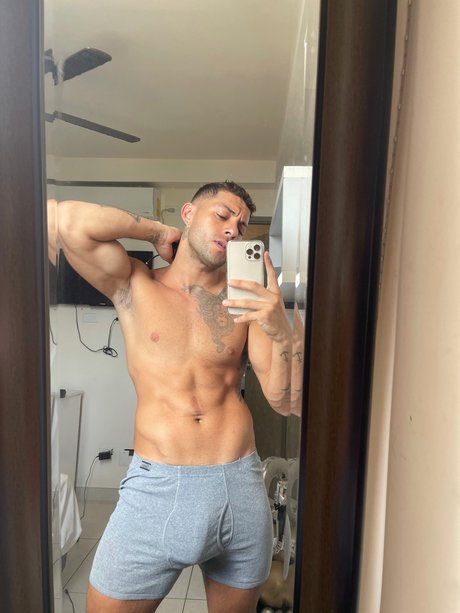 Nacktes geleaktes OnlyFans-Foto von Luiisge