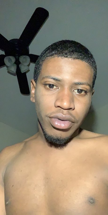 Aro Summers