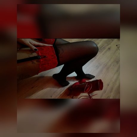 Nacktes geleaktes OnlyFans-Foto von Painal Peggy