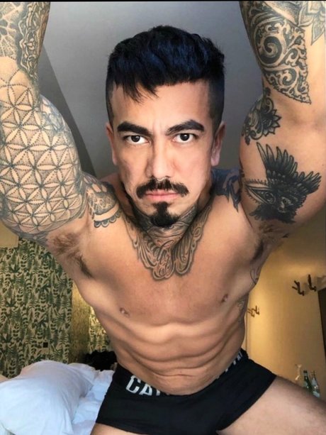 Nacktes geleaktes OnlyFans-Foto von Pepe Yakuna Free