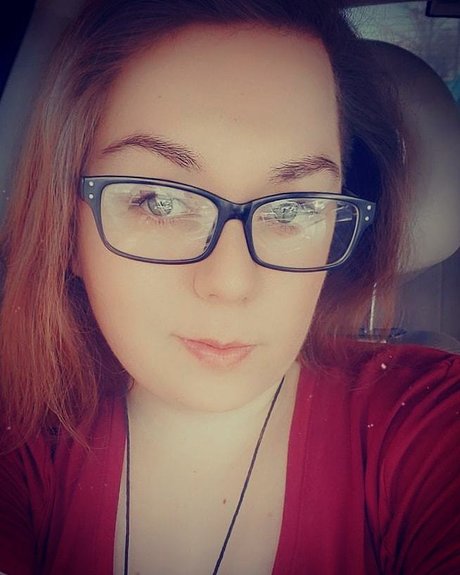 Nacktes geleaktes OnlyFans-Foto von Honeybadger
