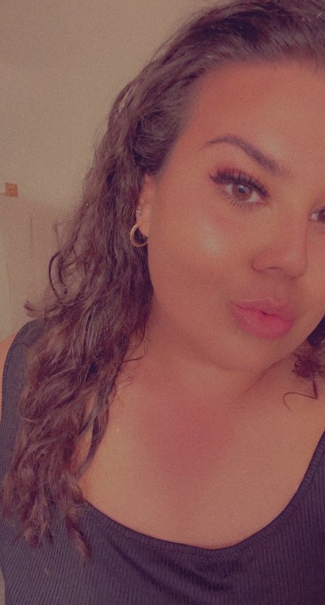 Nacktes geleaktes OnlyFans-Foto von Peachez