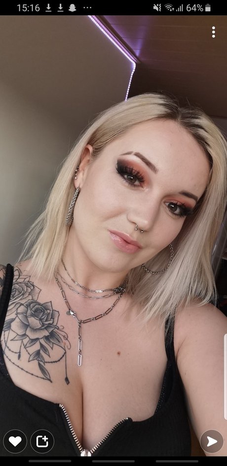 Nacktes geleaktes OnlyFans-Foto von Peachysilver