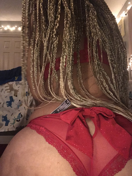 Nacktes geleaktes OnlyFans-Foto von Peaches