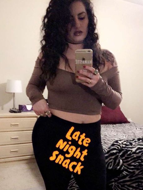 Nacktes geleaktes OnlyFans-Foto von Peach Tree Rae