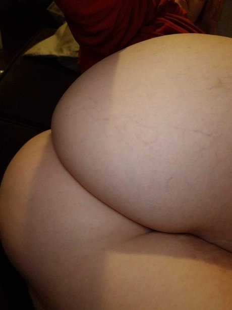 Nacktes geleaktes OnlyFans-Foto von Peaches
