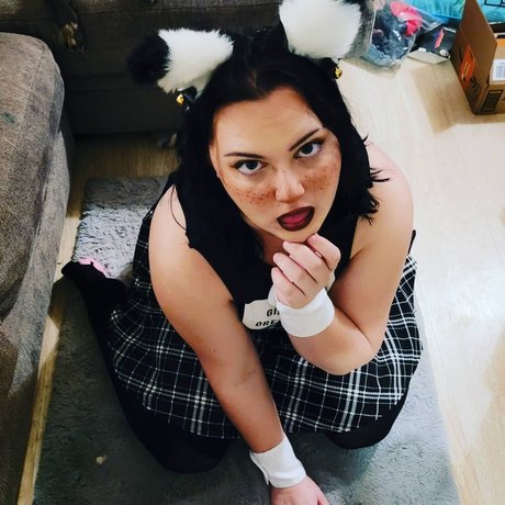 Nacktes geleaktes OnlyFans-Foto von April Raine