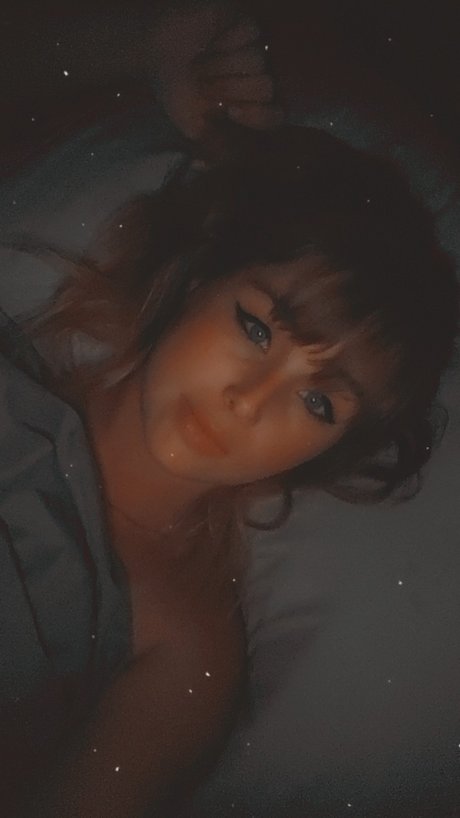 Nacktes geleaktes OnlyFans-Foto von Anya Rowen