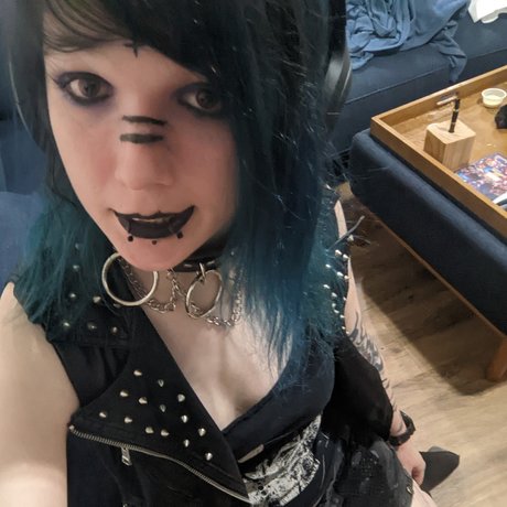 Nacktes geleaktes OnlyFans-Foto von Cinder Shade