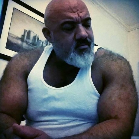 Nacktes geleaktes OnlyFans-Foto von Daddy Bear 69