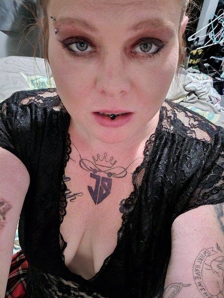Nacktes geleaktes OnlyFans-Foto von Pic And Video Requests Ppv