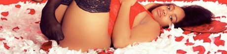 Nacktes geleaktes OnlyFans-Foto von Pink 