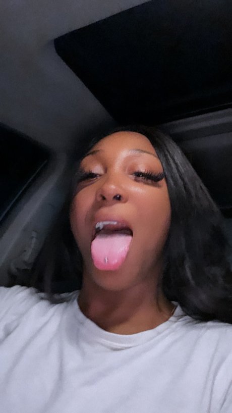 Nacktes geleaktes OnlyFans-Foto von Kimik