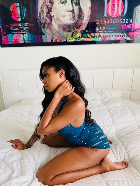 Nacktes geleaktes OnlyFans-Foto von Chanel