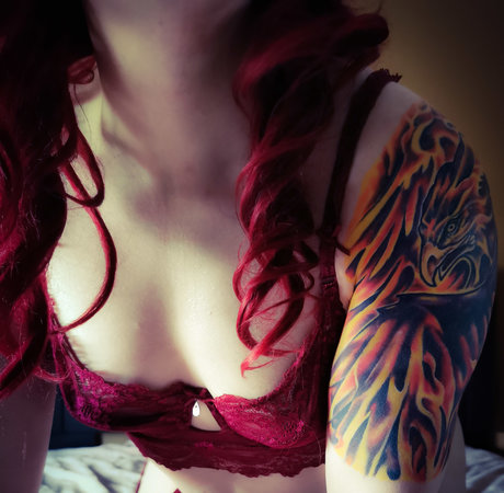 Nacktes geleaktes OnlyFans-Foto von Phoenix Girl