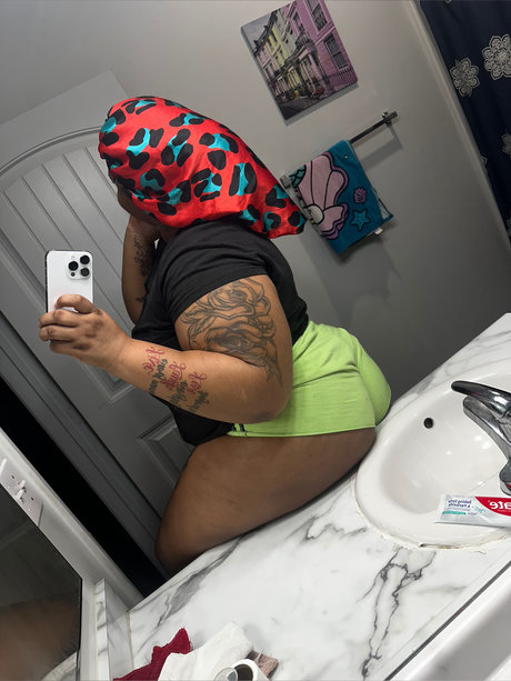 Nacktes geleaktes OnlyFans-Foto von Come Play W Me 