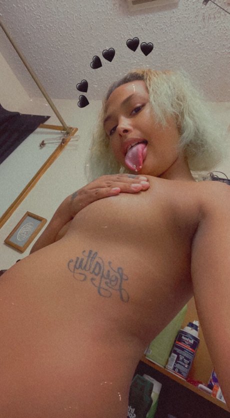 Nacktes geleaktes OnlyFans-Foto von Phat Phat