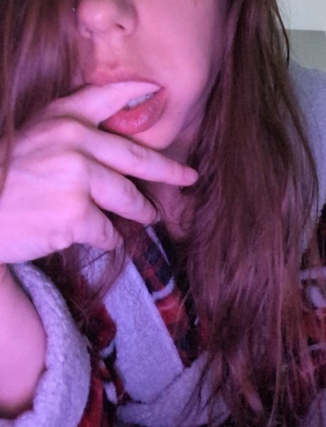 Nacktes geleaktes OnlyFans-Foto von Petite Piper