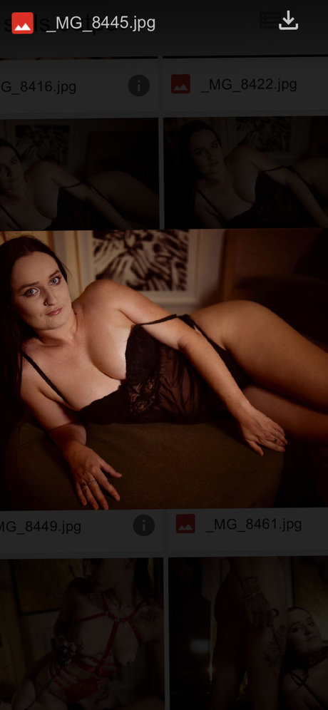 Nacktes geleaktes OnlyFans-Foto von Charlotte Mcgrath