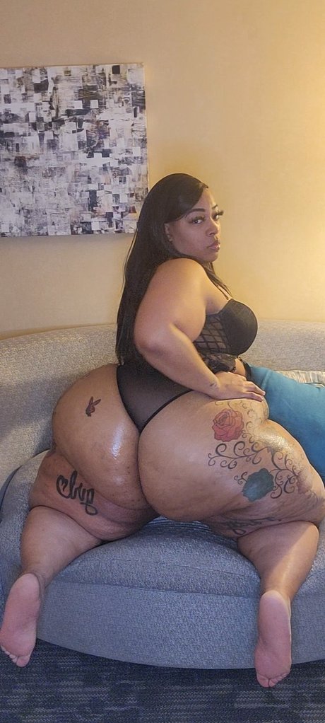 Nacktes geleaktes OnlyFans-Foto von Playgirlbunzy