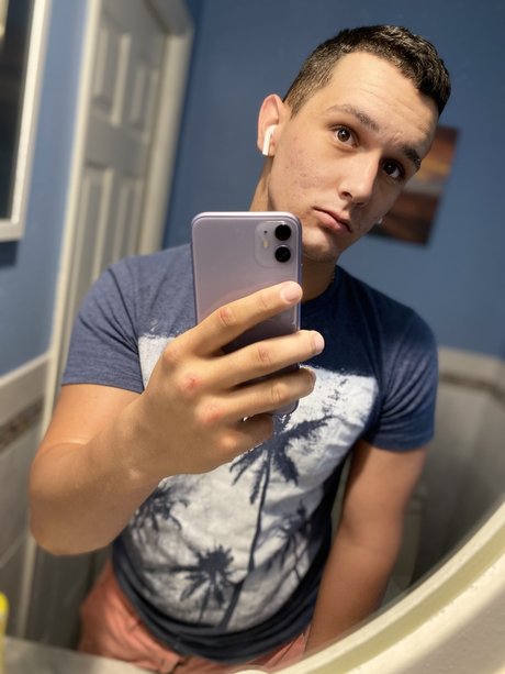 Nacktes geleaktes OnlyFans-Foto von Tony Montana