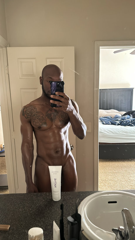 Nacktes geleaktes OnlyFans-Foto von Discrete69