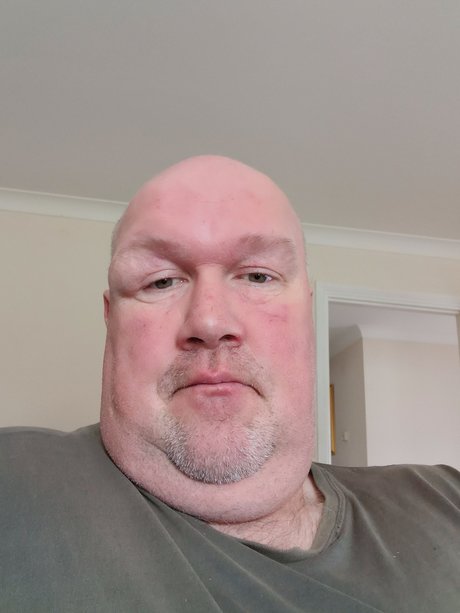 Nacktes geleaktes OnlyFans-Foto von Robert Nathan Colin Bland