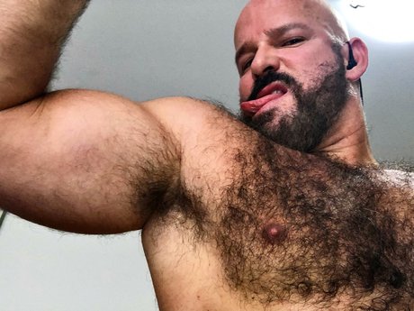 Nacktes geleaktes OnlyFans-Foto von Choloso