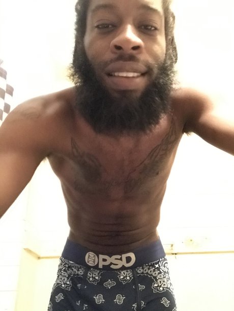 Nacktes geleaktes OnlyFans-Foto von Chocolate Snoop