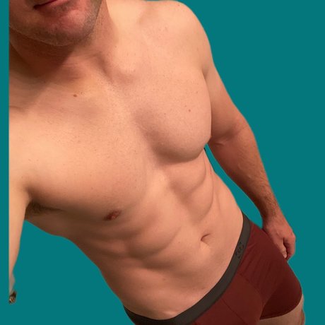 Nacktes geleaktes OnlyFans-Foto von Travis W  Free