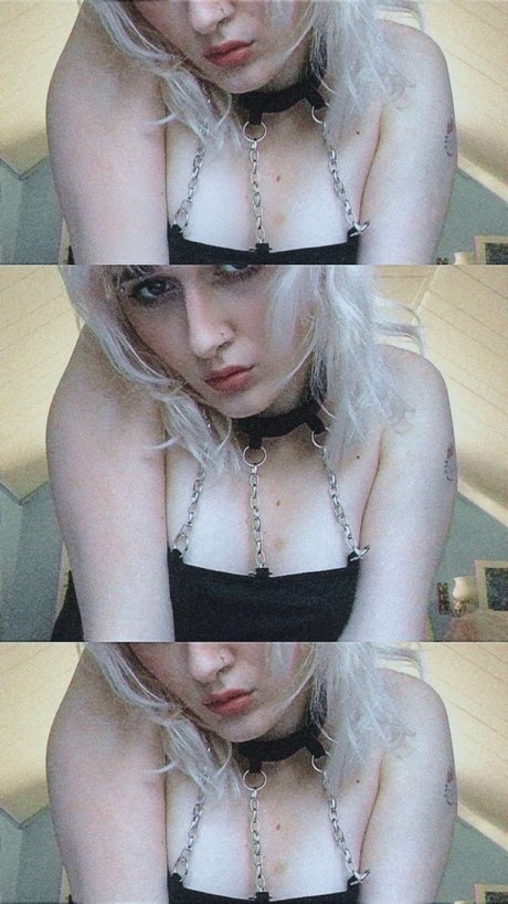 Nacktes geleaktes OnlyFans-Foto von Little Pixie