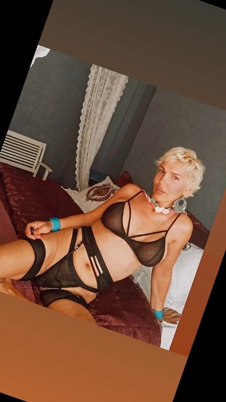 Nacktes geleaktes OnlyFans-Foto von Pitonpakize