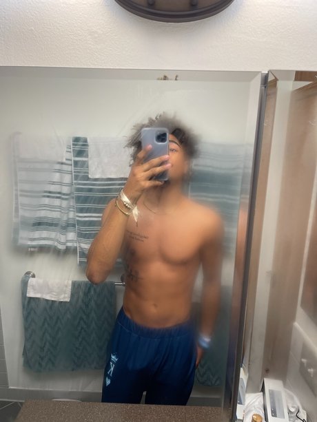 Nacktes geleaktes OnlyFans-Foto von Deshaun