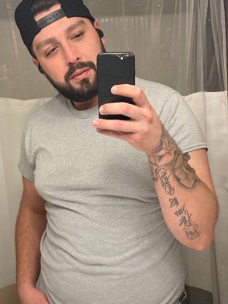 Nacktes geleaktes OnlyFans-Foto von Daniel Collins