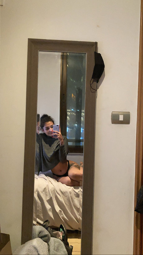 Nacktes geleaktes OnlyFans-Foto von Pouty Girl