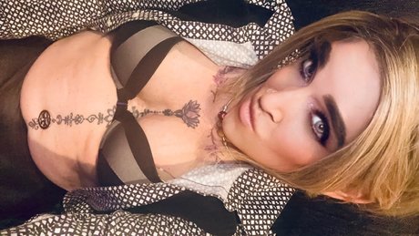 Nacktes geleaktes OnlyFans-Foto von Post Michelle