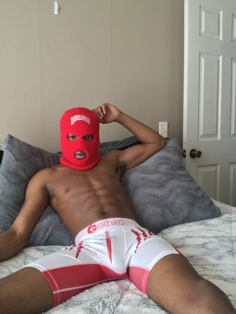 Nacktes geleaktes OnlyFans-Foto von F A M O  S D A E