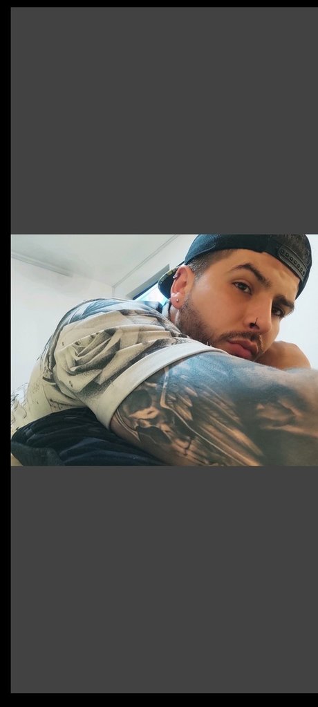 Nacktes geleaktes OnlyFans-Foto von Pool