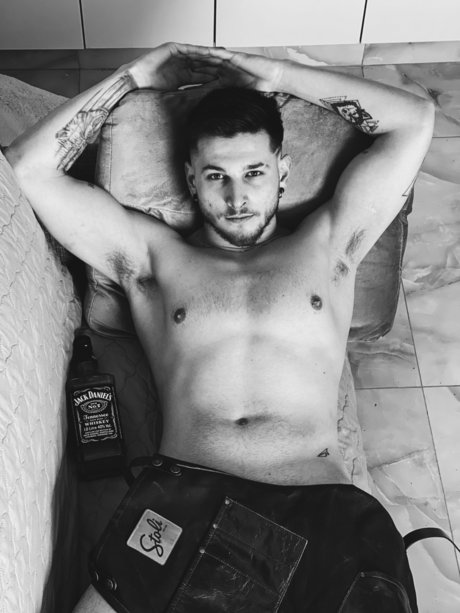 Nacktes geleaktes OnlyFans-Foto von Ponchic