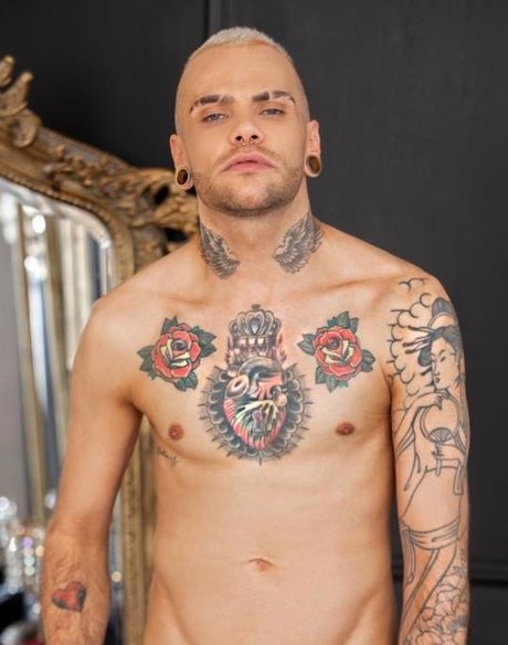Nacktes geleaktes OnlyFans-Foto von Polfayferxxx